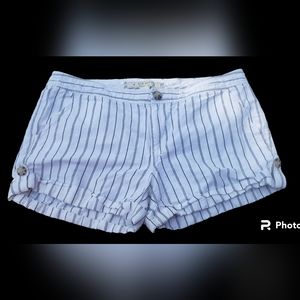 Women’s ivory pinstripe short shorts, OLD NAVY sz 8